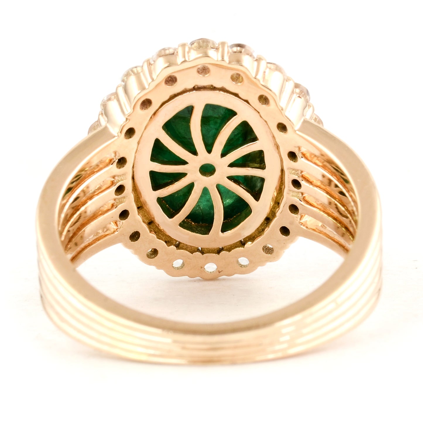 5.62 Ct Oval Natural Beryl Emerald 14K Gold Cocktail Ring