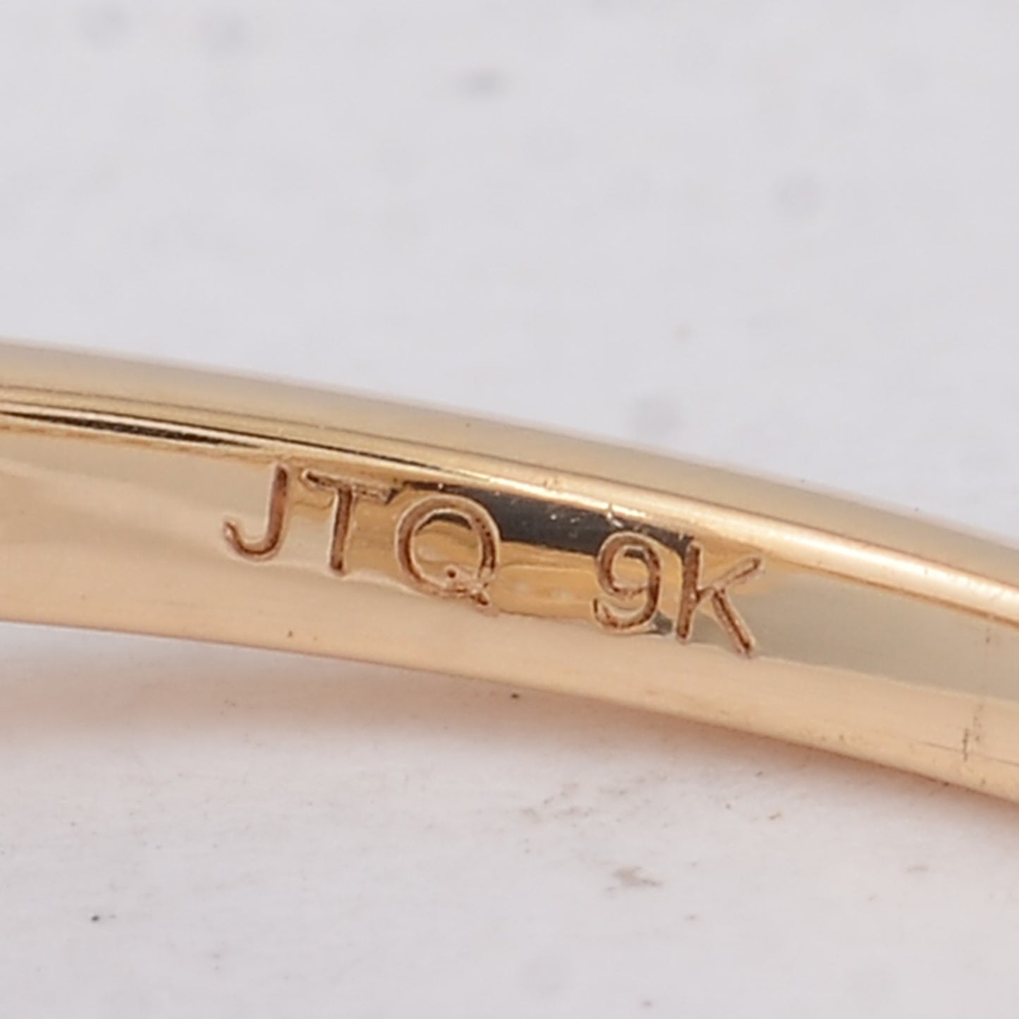 3.23 Ct Round Sapphire 9K Gold Ring