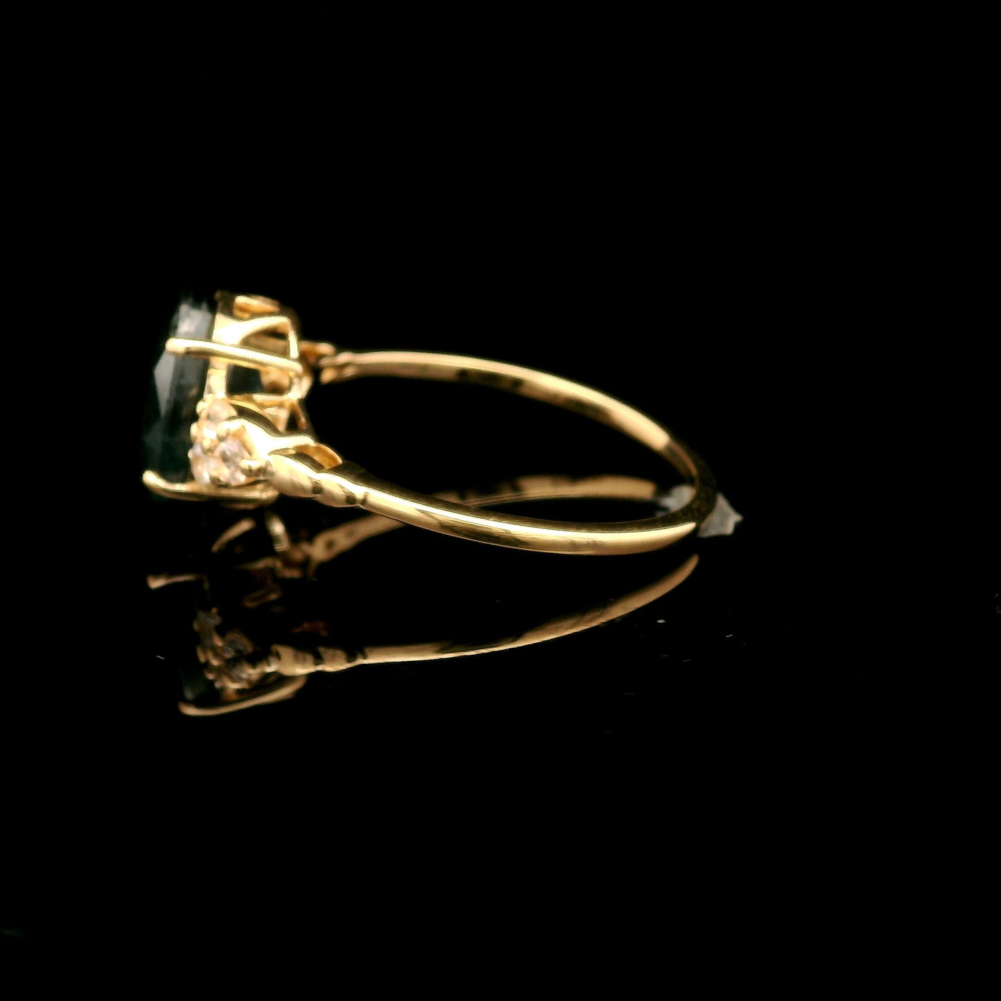 3.14 Ct Oval Mixed Cut Natural Corundum Sapphire 14K Gold Ring