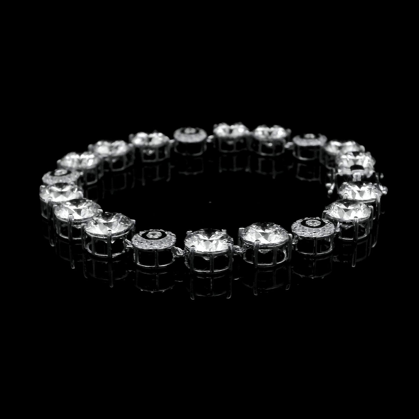 22.53 Ct Round Lab Grown Diamond 14K Gold Bracelet