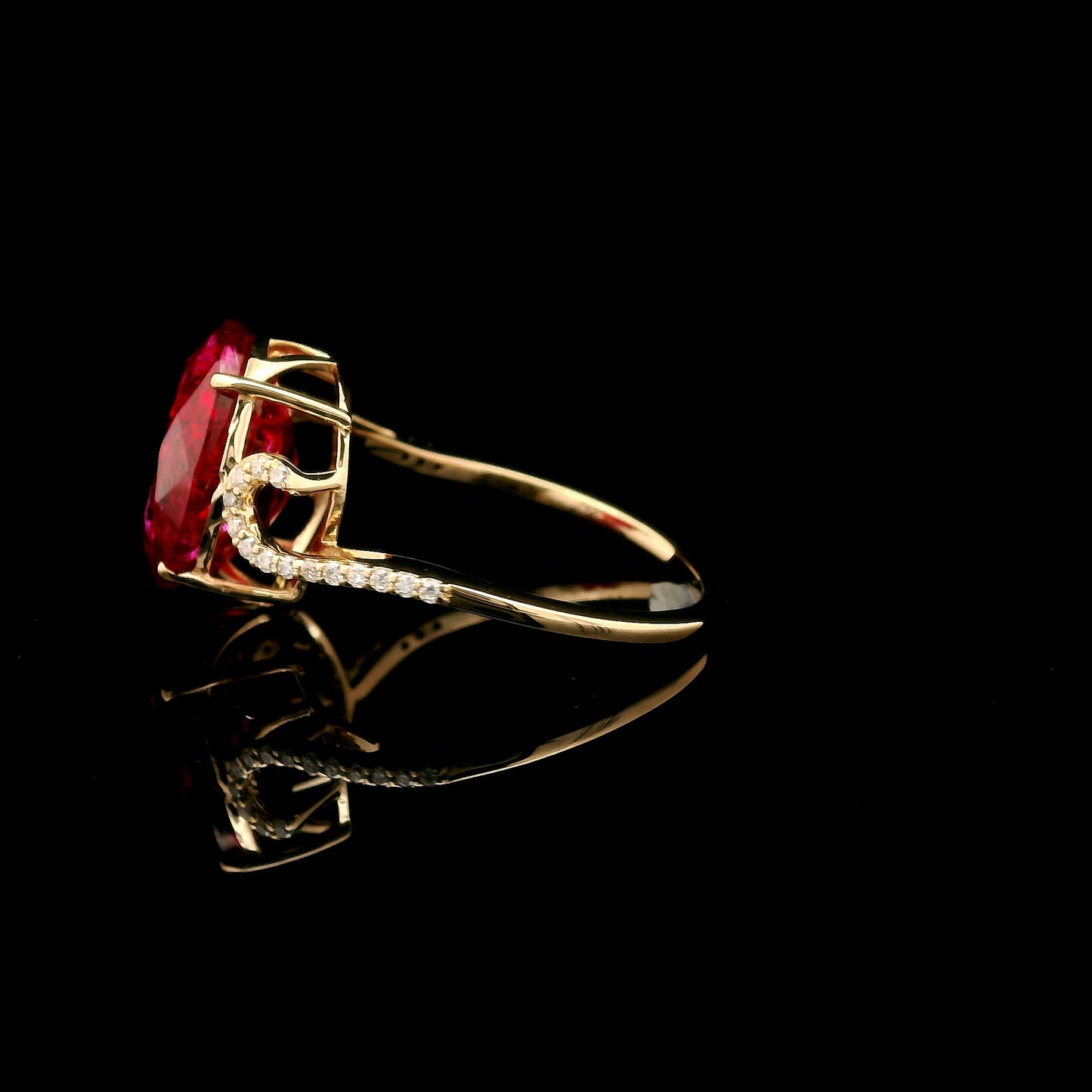 6.23 Ct Oval Mixed Cut Lab Grown Ruby 14K Gold Ring