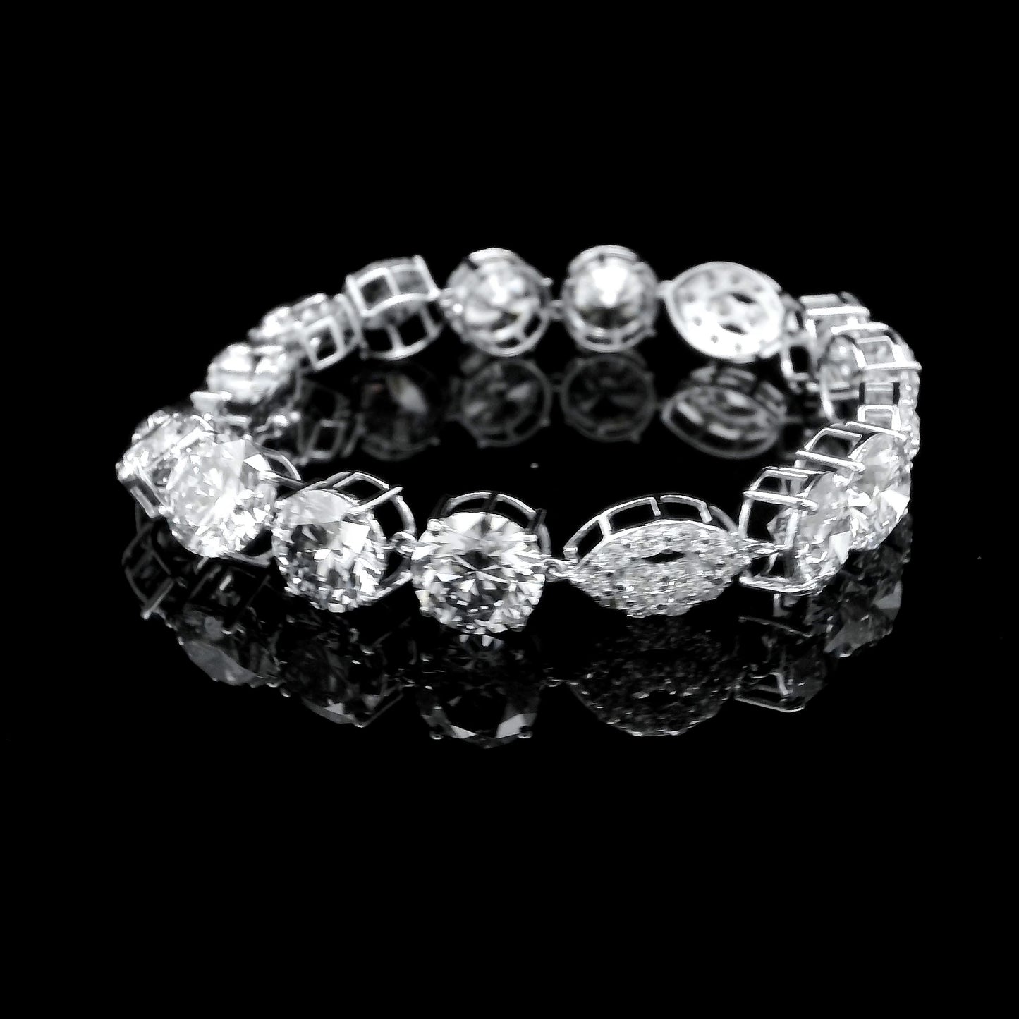 27.08 Ct Round Lab Grown Diamond 14K Gold Bracelet