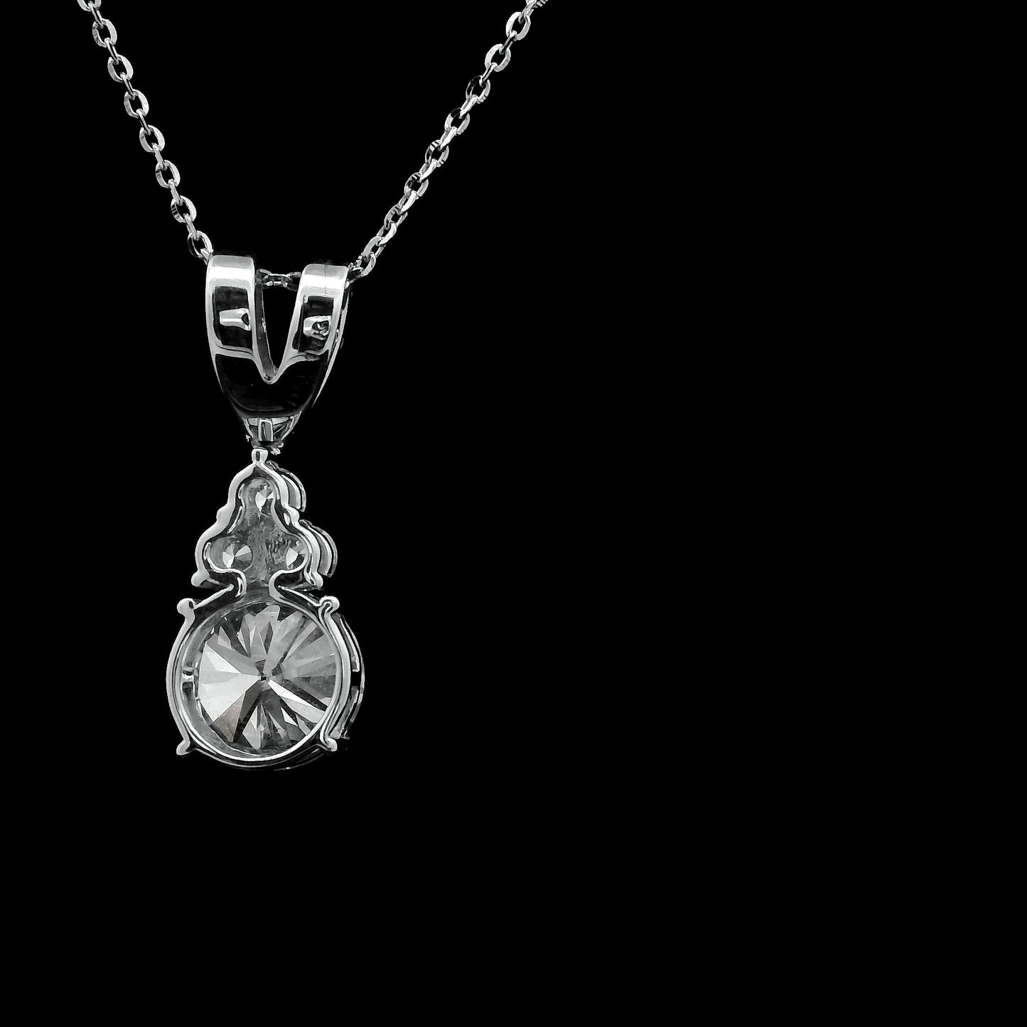 2.07 Carats Lab Grown Diamond 14K Gold Pendant