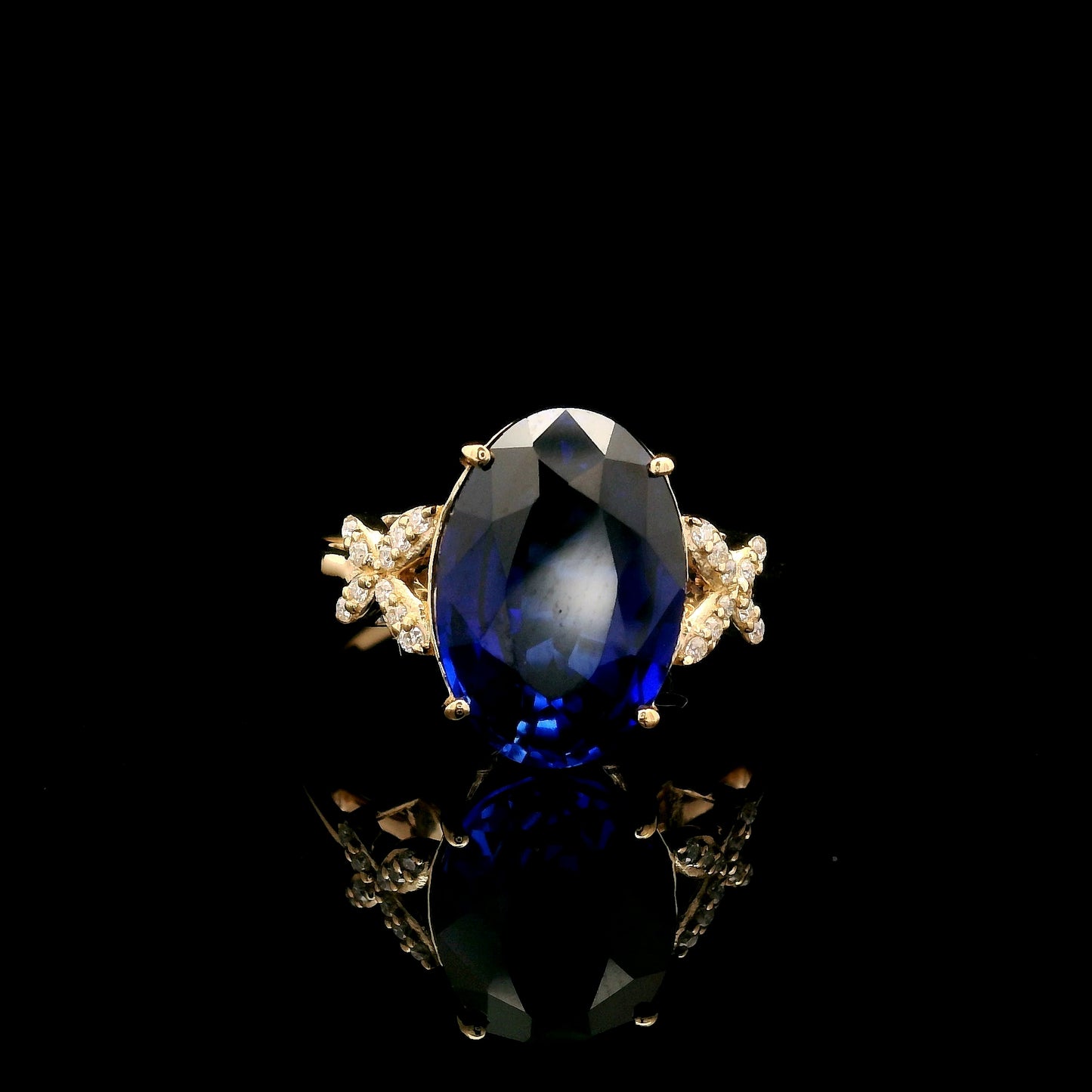 5.21 Ct Oval Mixed Cut Lab Grown Sapphire 14K Gold Ring