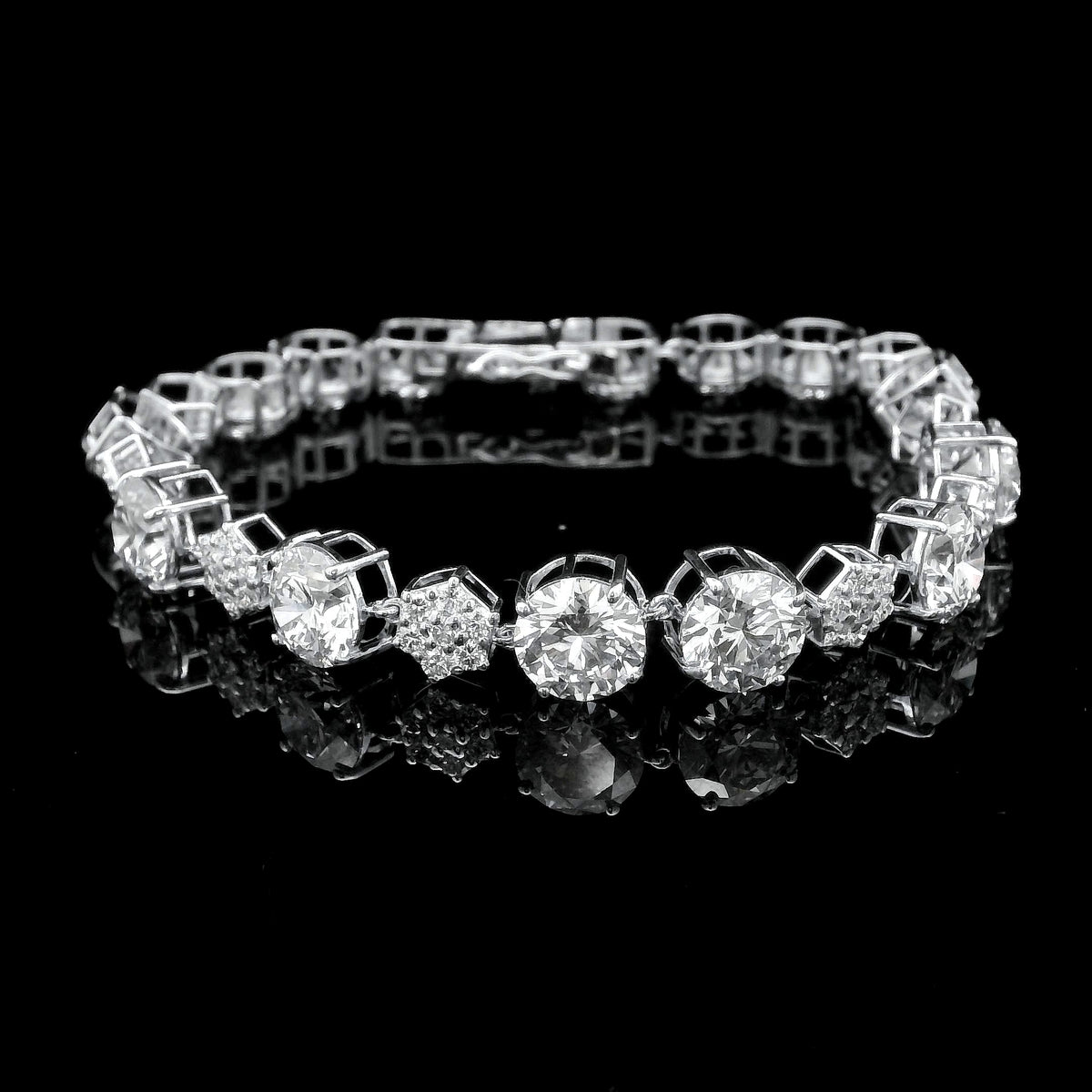 20.69 Ct Round Lab Grown Diamond 14K Gold Bracelet