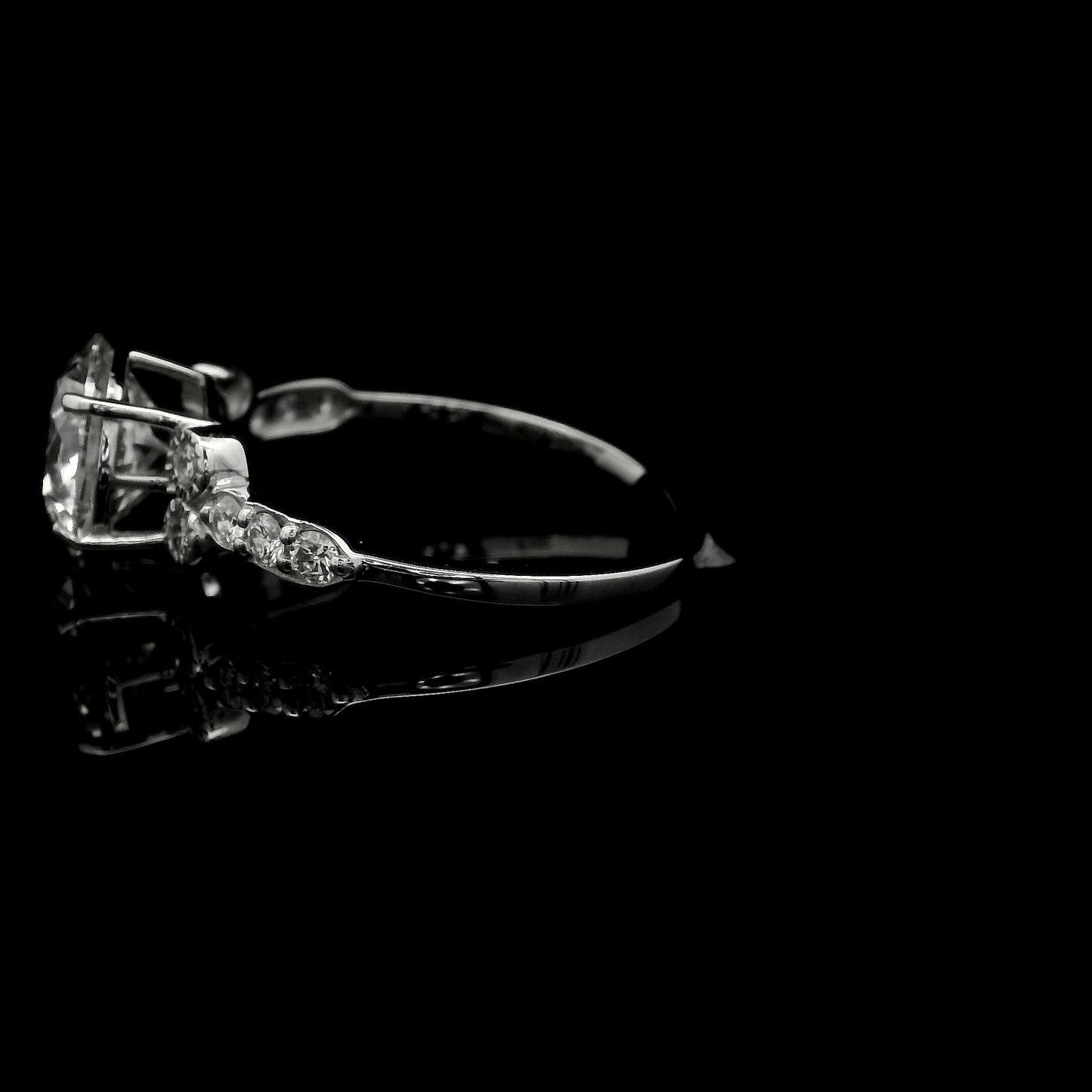 2.40 Carats Lab Grown Diamond 14K Gold Ring