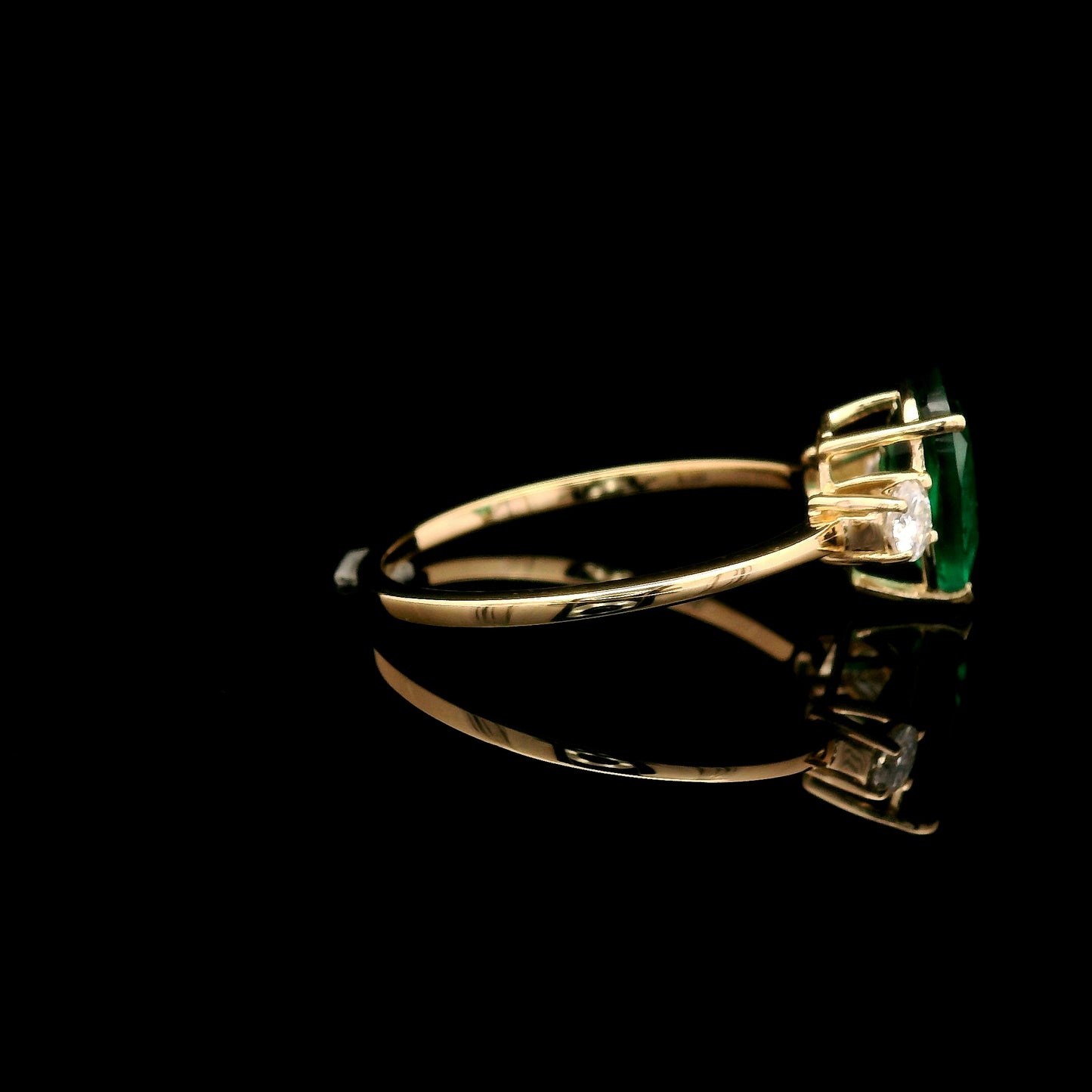 1.33 Ct Pear Mixed Cut Lab Grown Emerald 14K Gold Ring
