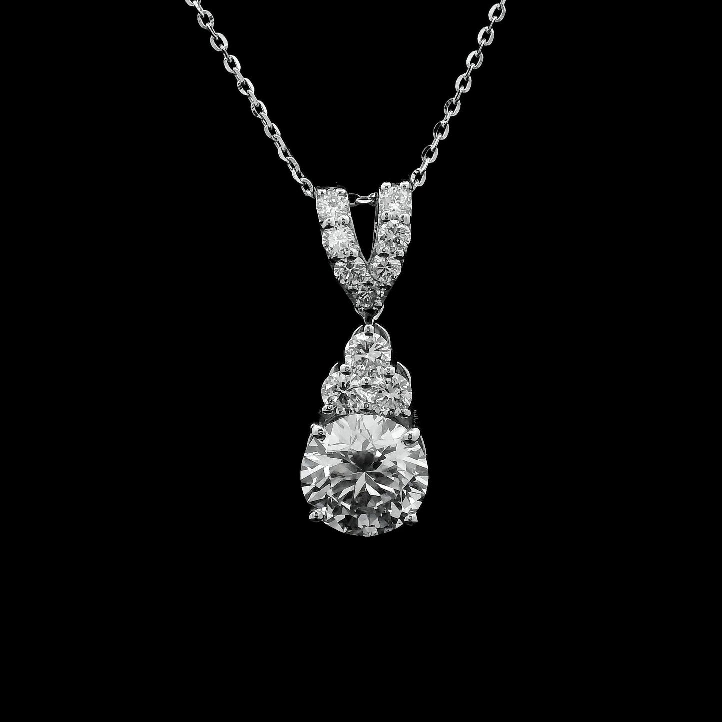 2.07 Carats Lab Grown Diamond 14K Gold Pendant
