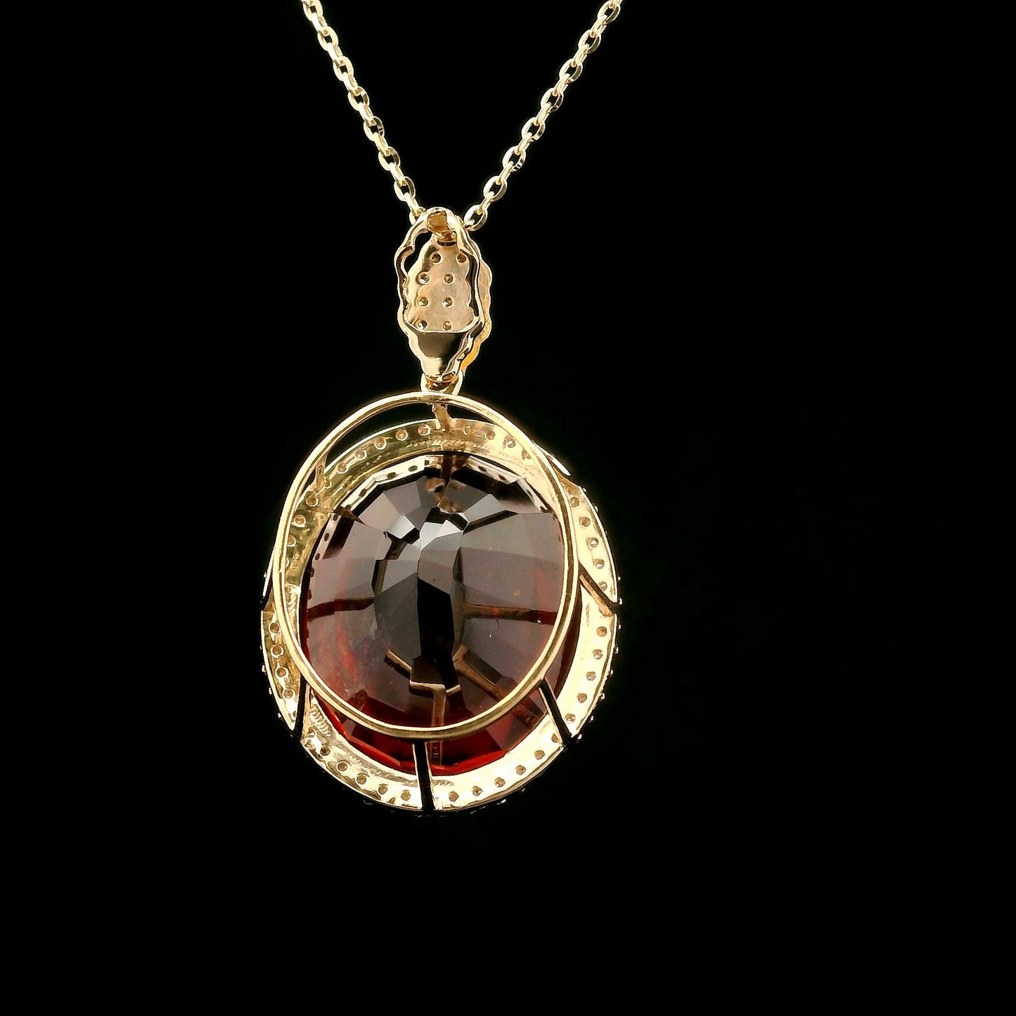 14.59 Ct Oval Hessonite 14K Gold Pendant