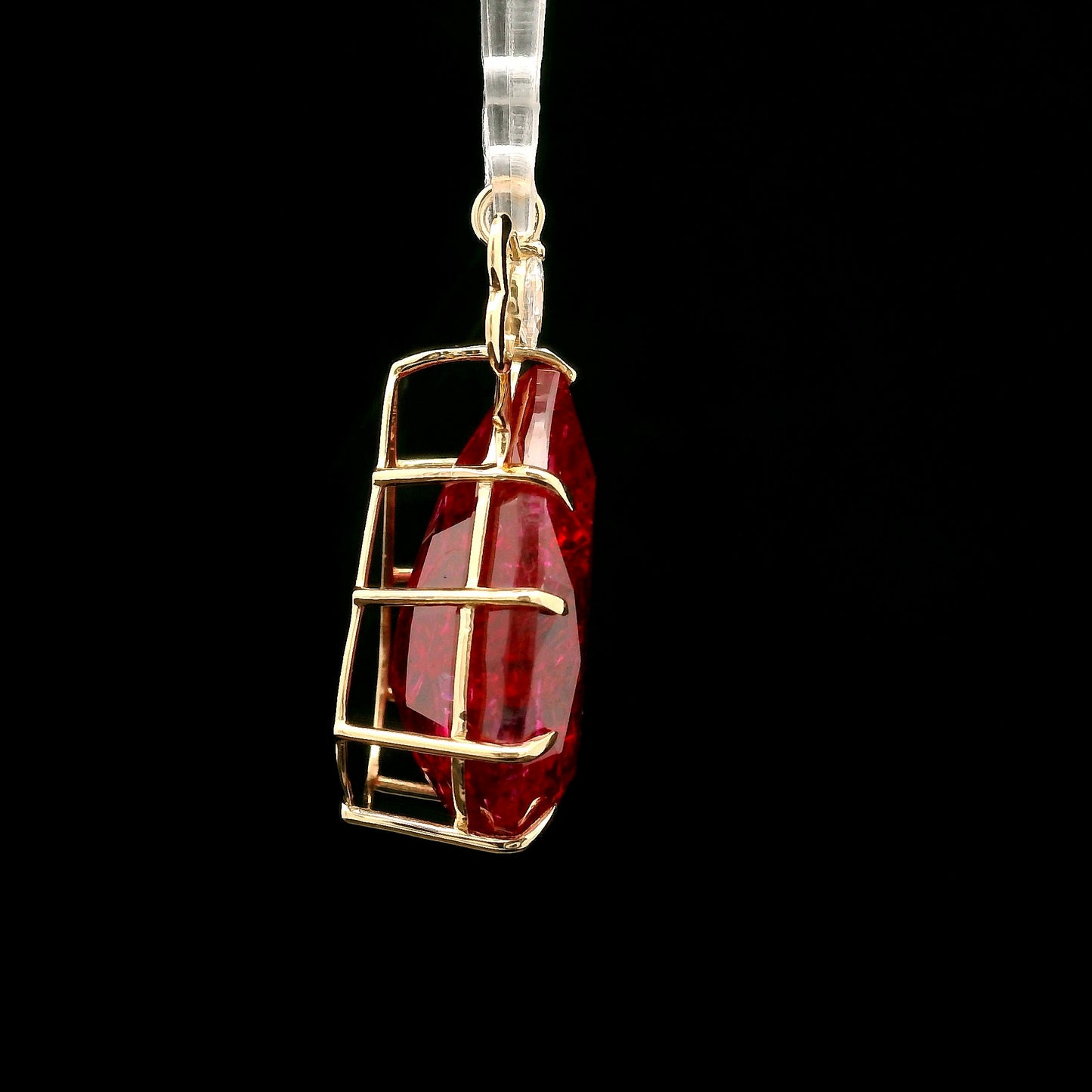 17.22 Ct Pear Mixed Cut Lab Grown Ruby 14K Gold Pendant