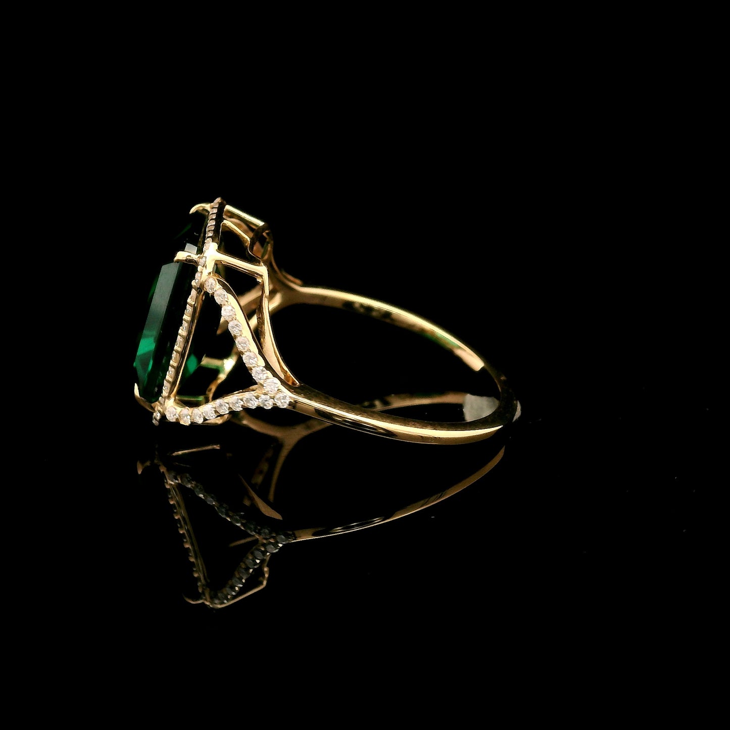 4.00 Ct Emerald Cut Lab Grown Emerald 14K Gold Ring