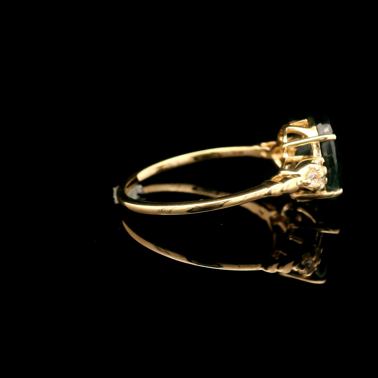 3.14 Ct Oval Mixed Cut Natural Corundum Sapphire 14K Gold Ring