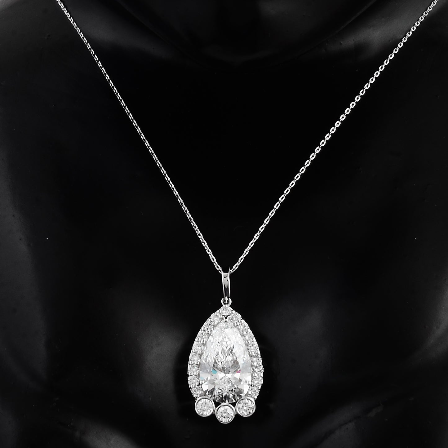 4.18 Carats Lab Grown Diamond 14K Gold Pendant
