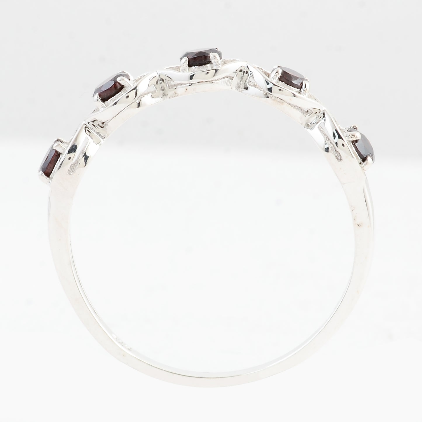 0.60 Ct Round Garnet 925 Sterling Silver Ring