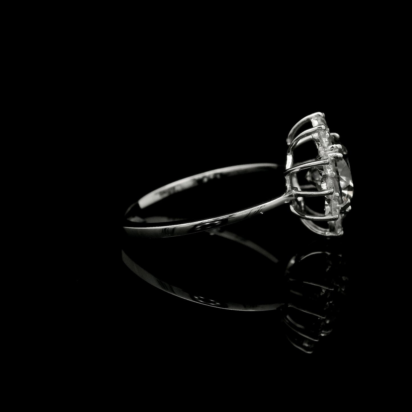 2.16 Carats Lab Grown Diamond 14K Gold Ring
