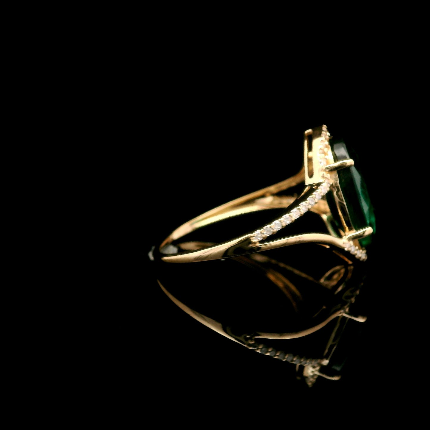 3.12 Ct Oval Mixed Cut Lab Grown Emerald 14K Gold Ring