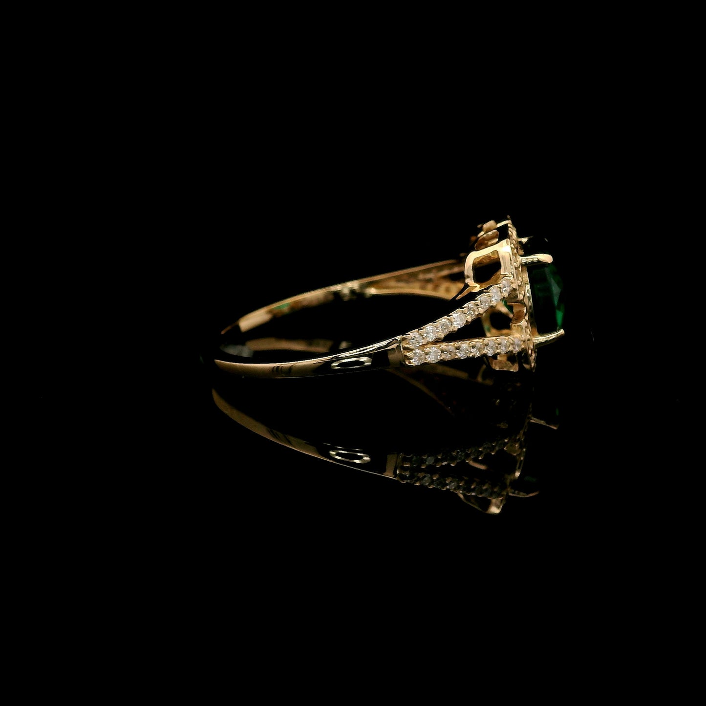 1.31 Ct Round Mixed Cut Lab Grown Emerald 14K Gold Ring
