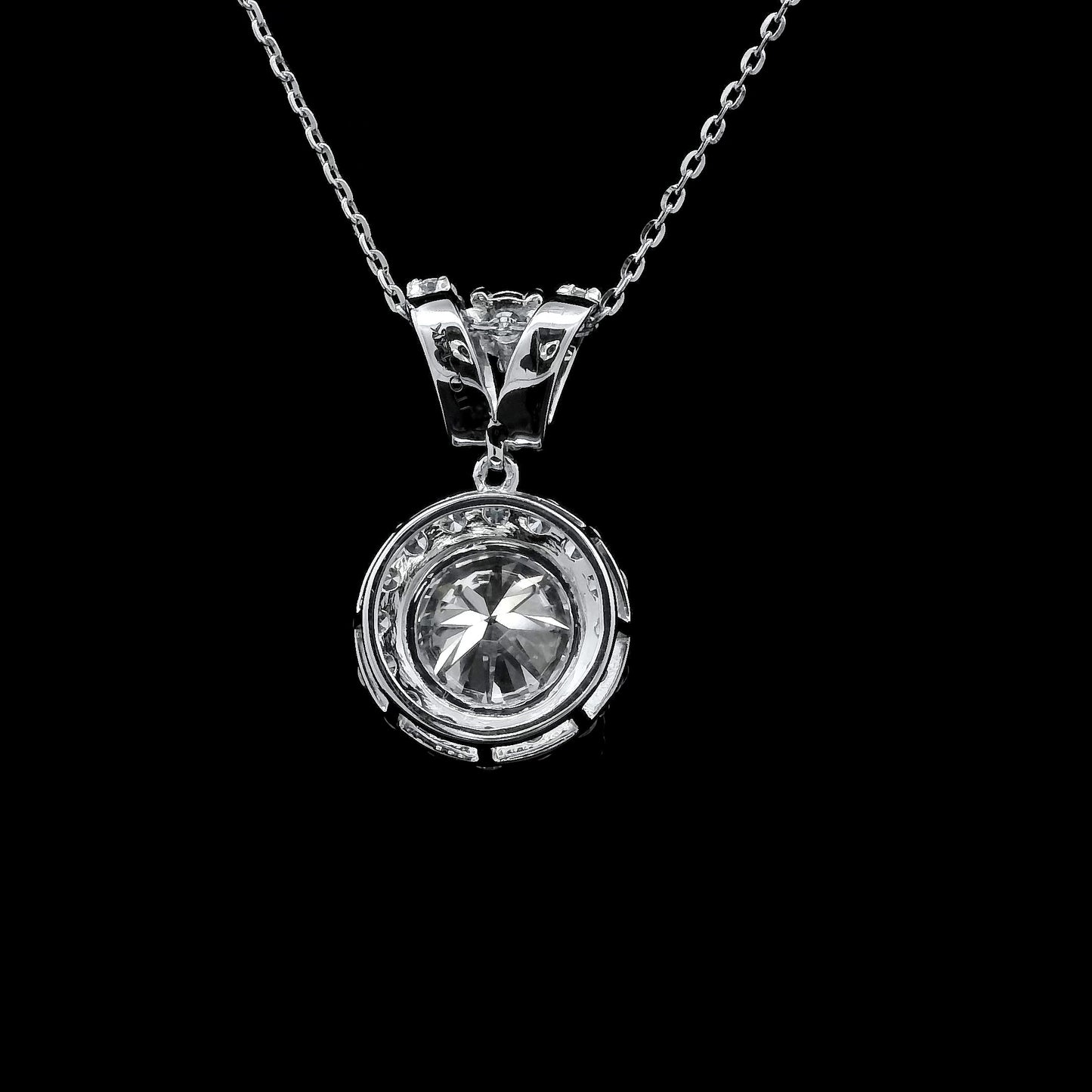 2.55 Carats Lab Grown Diamond 14K Gold Pendant