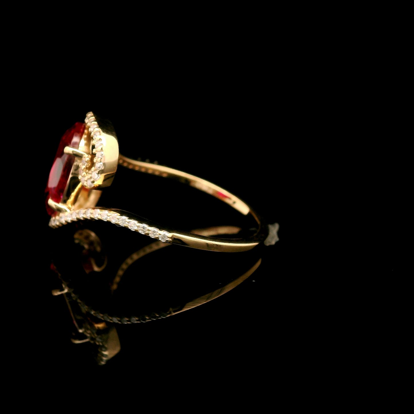 2.53 Ct Oval Mixed Cut Lab Grown Ruby 14K Gold Ring