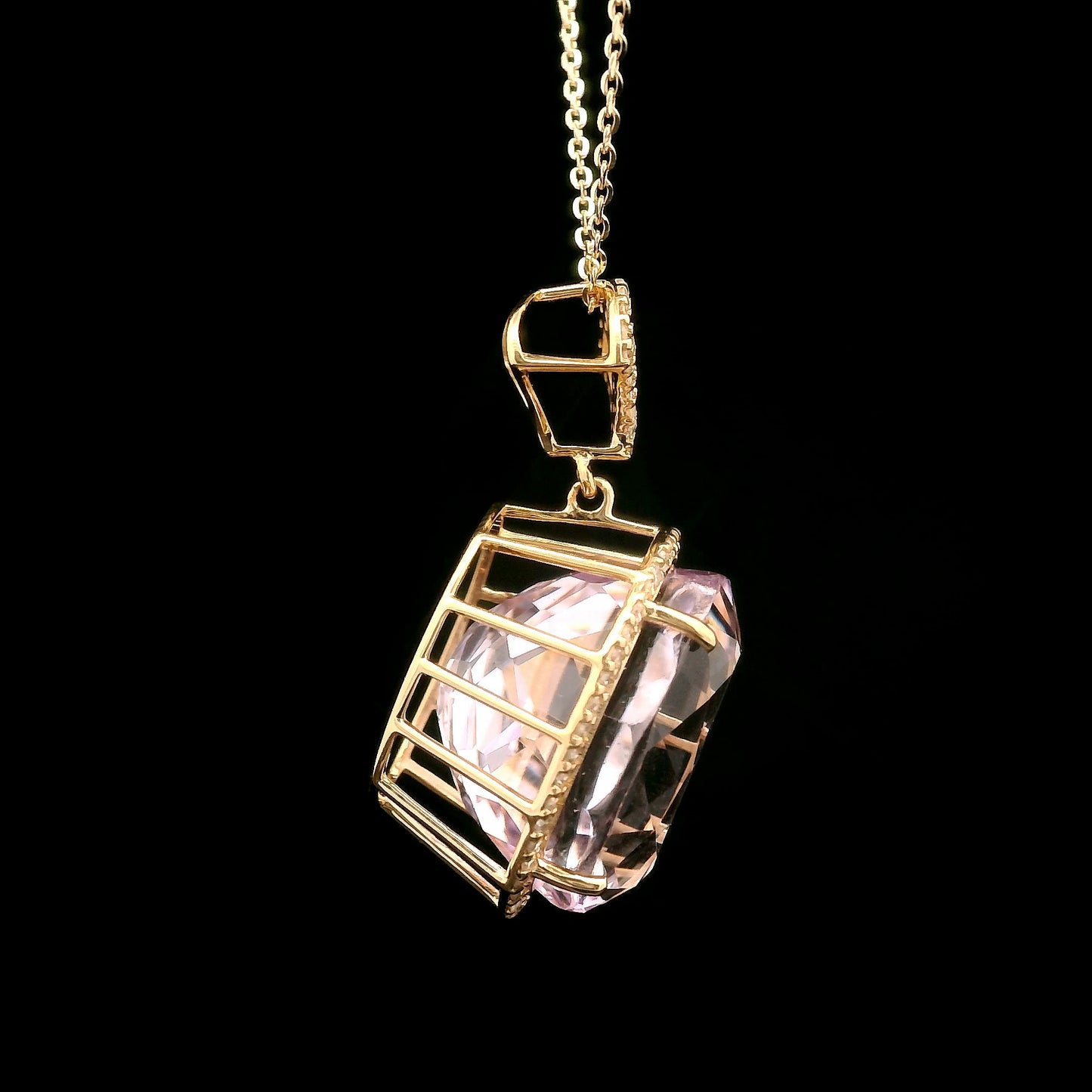 15.60 Ct Oval Kunzite 14K Gold Pendant