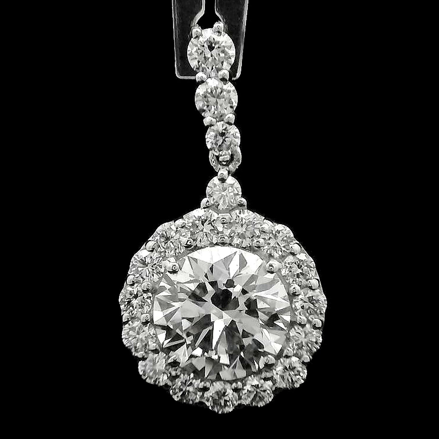 2.22 Carats Lab Grown Diamond 14K Gold Pendant