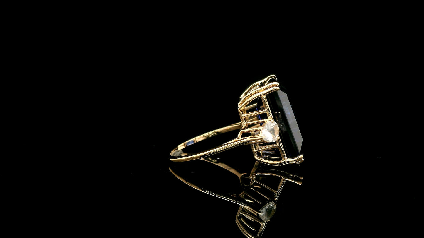 18.91 Ct Octagon Lab Grown Sapphire 14K Gold Ring