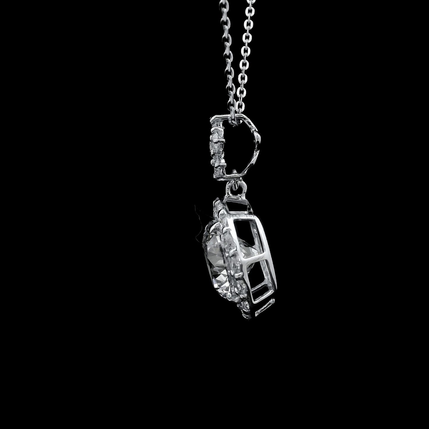 2.51 Carats Lab Grown Diamond 14K Gold Pendant