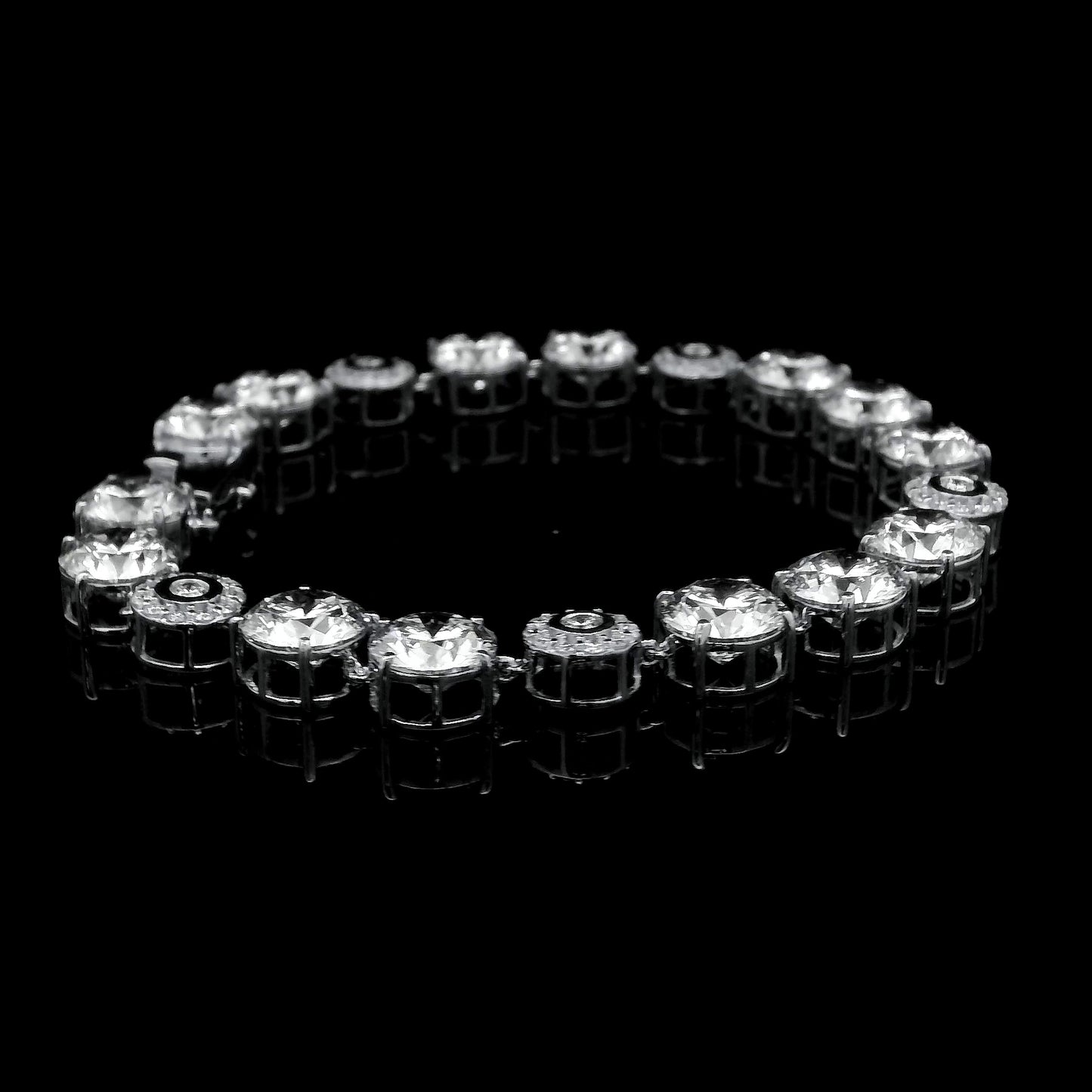 22.53 Ct Round Lab Grown Diamond 14K Gold Bracelet
