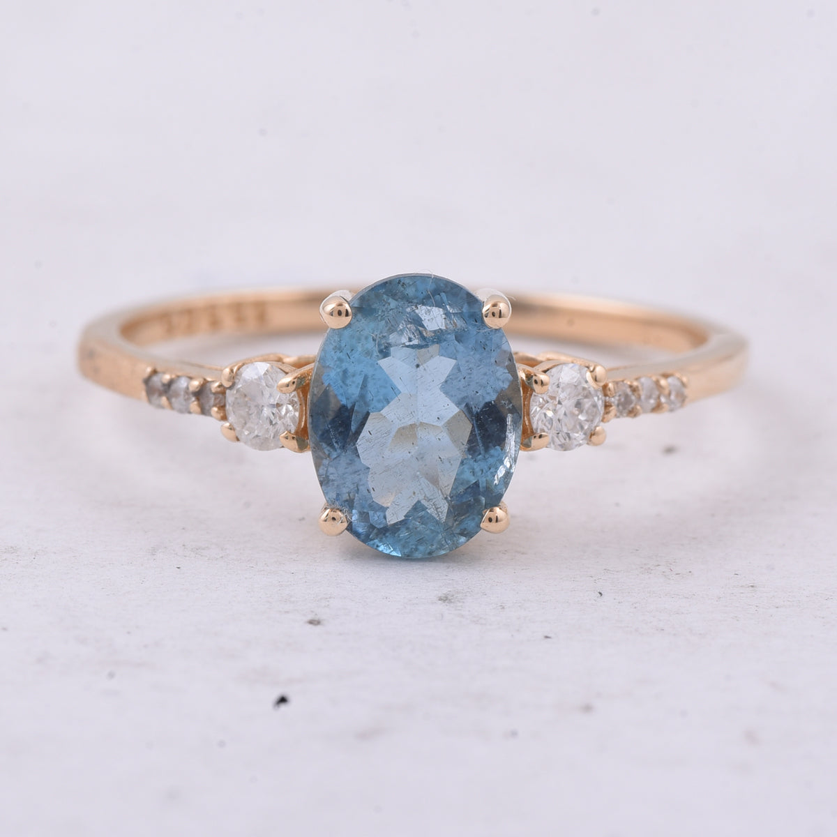 1.24 Ct Oval Natural Aquamarine 14K Gold Ring