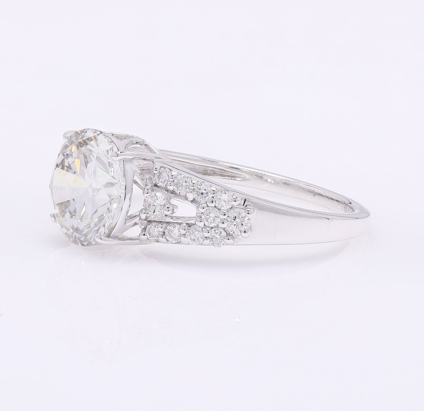 2.45 Carats Lab Grown Diamond 14K Gold Ring