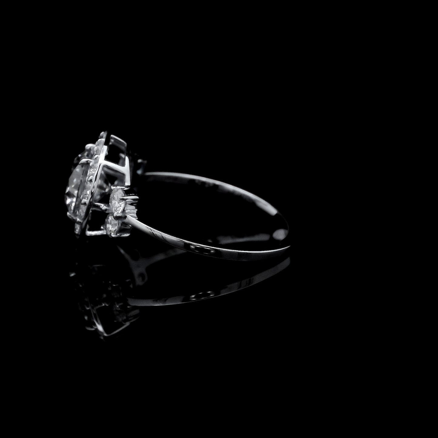 2.08 Carats Lab Grown Diamond 14K Gold Ring