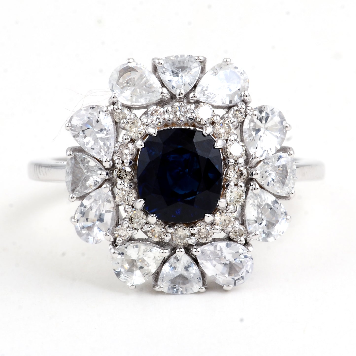 3.59 Carats Sapphire 14K Gold Ring