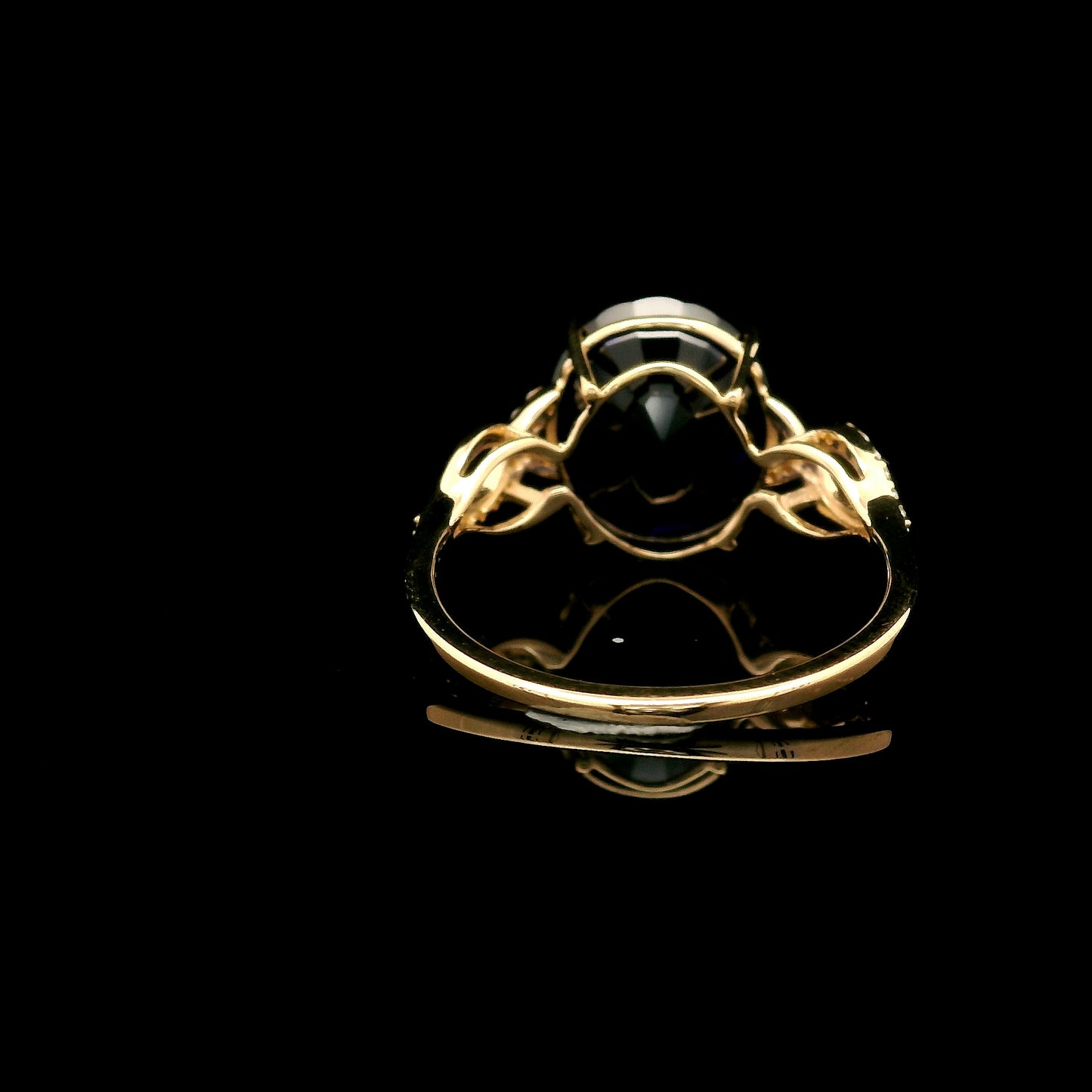 6.41 Ct Oval Mixed Cut Lab Grown Sapphire 14K Gold Ring