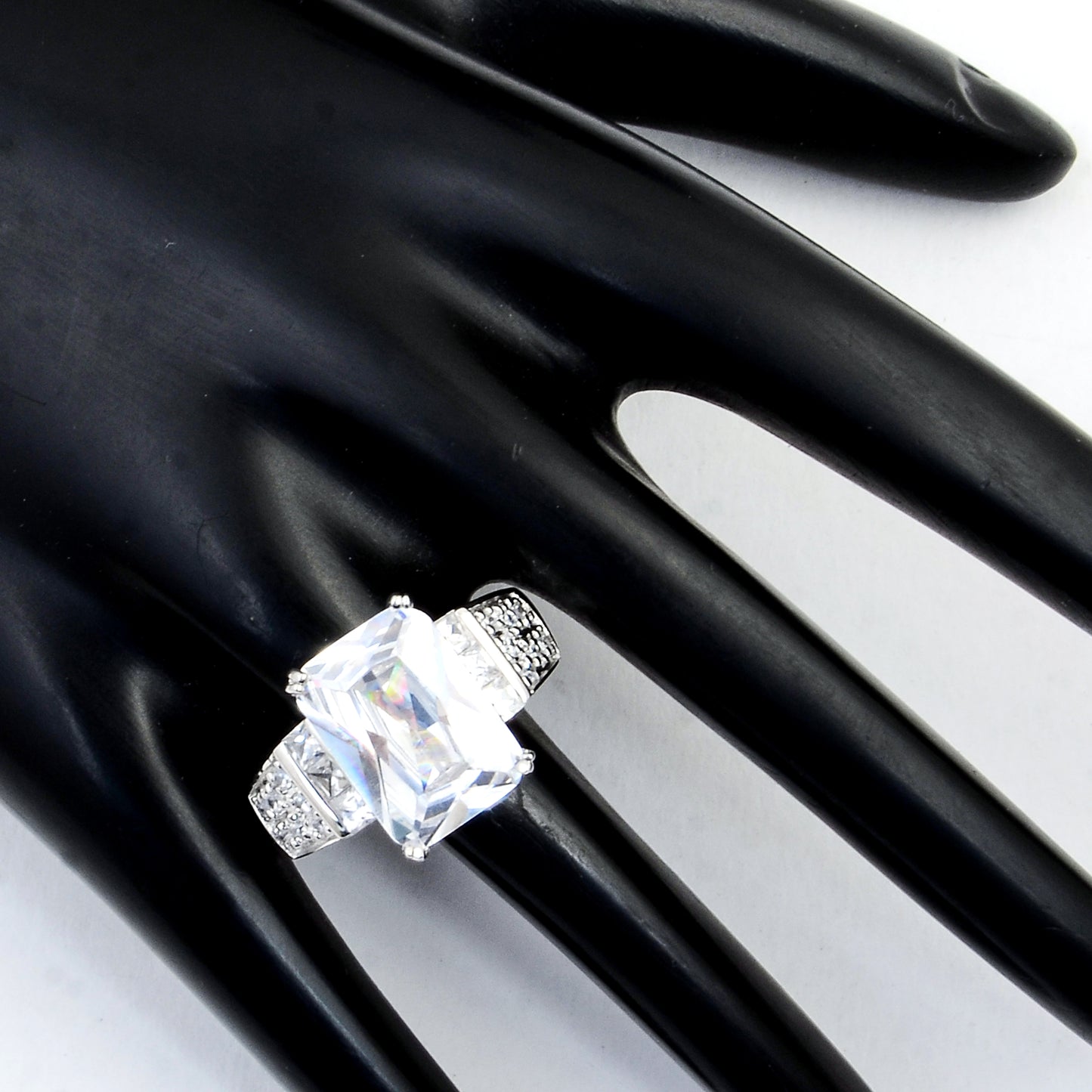 16.84 Ct Cubic Zirconia 925 Sterling Silver Ring