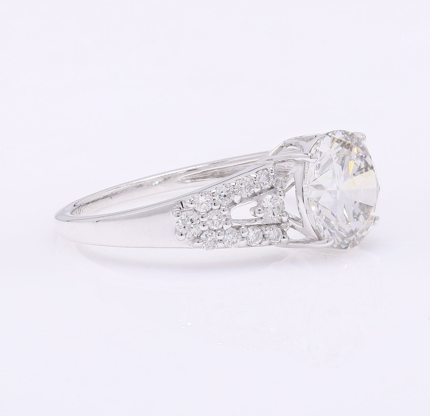 2.45 Carats Lab Grown Diamond 14K Gold Ring