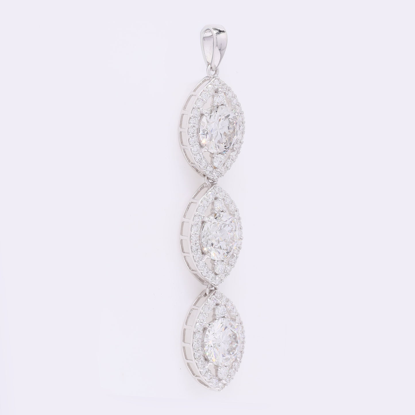 5.75 Carats Lab Grown Diamond 14K Gold Pendant