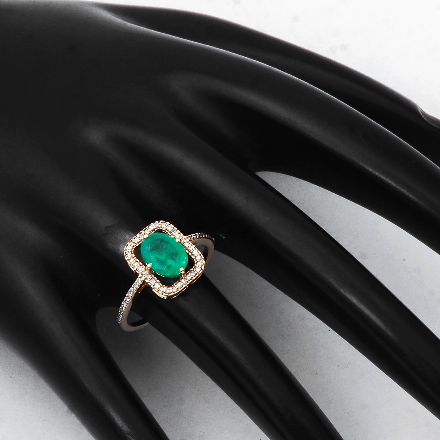 1.19 Ct Oval Mixed Cut Natural Emerald 14K Gold Ring
