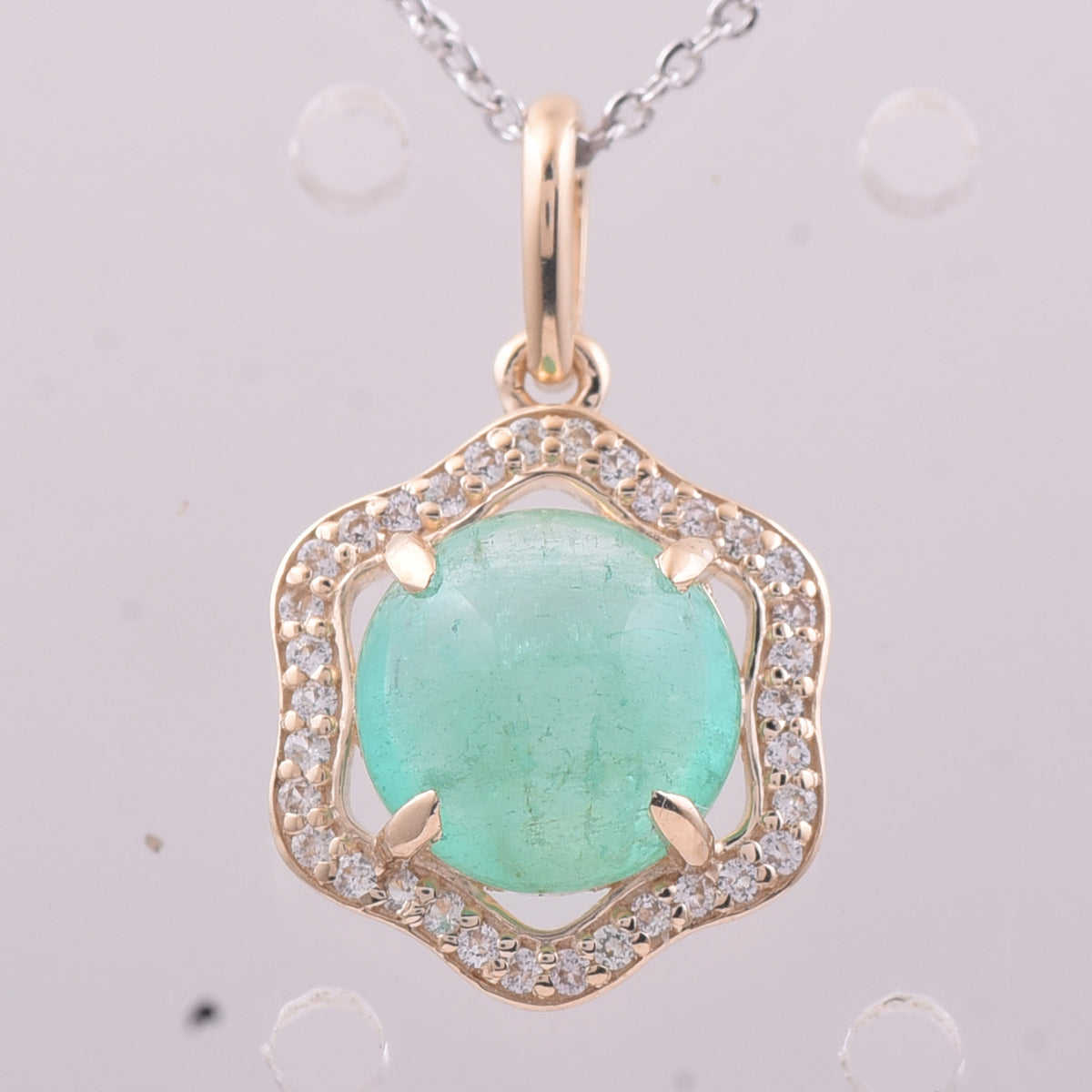 2.00 Ct Round Emerald 9K Gold Pendant