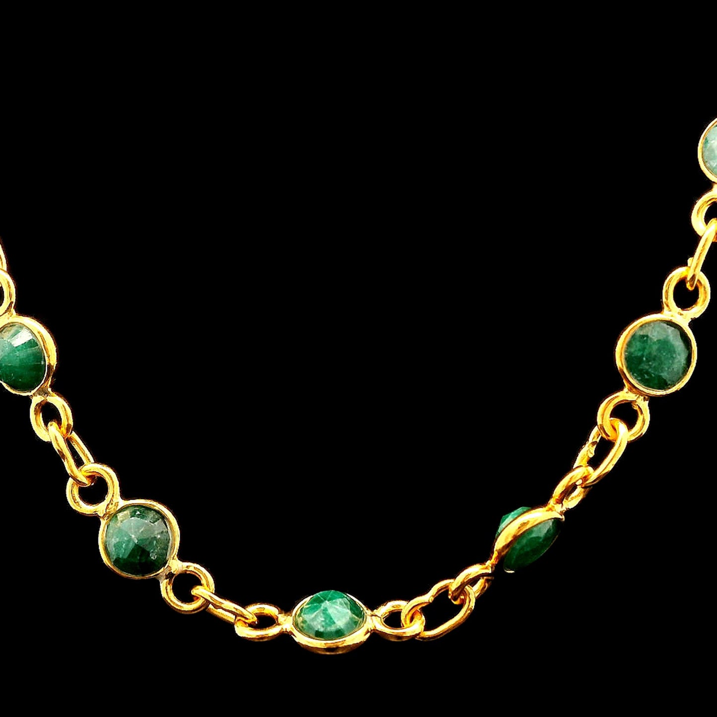 15.68 Ct Round Dyed Emerald 925 Sterling Silver Necklace
