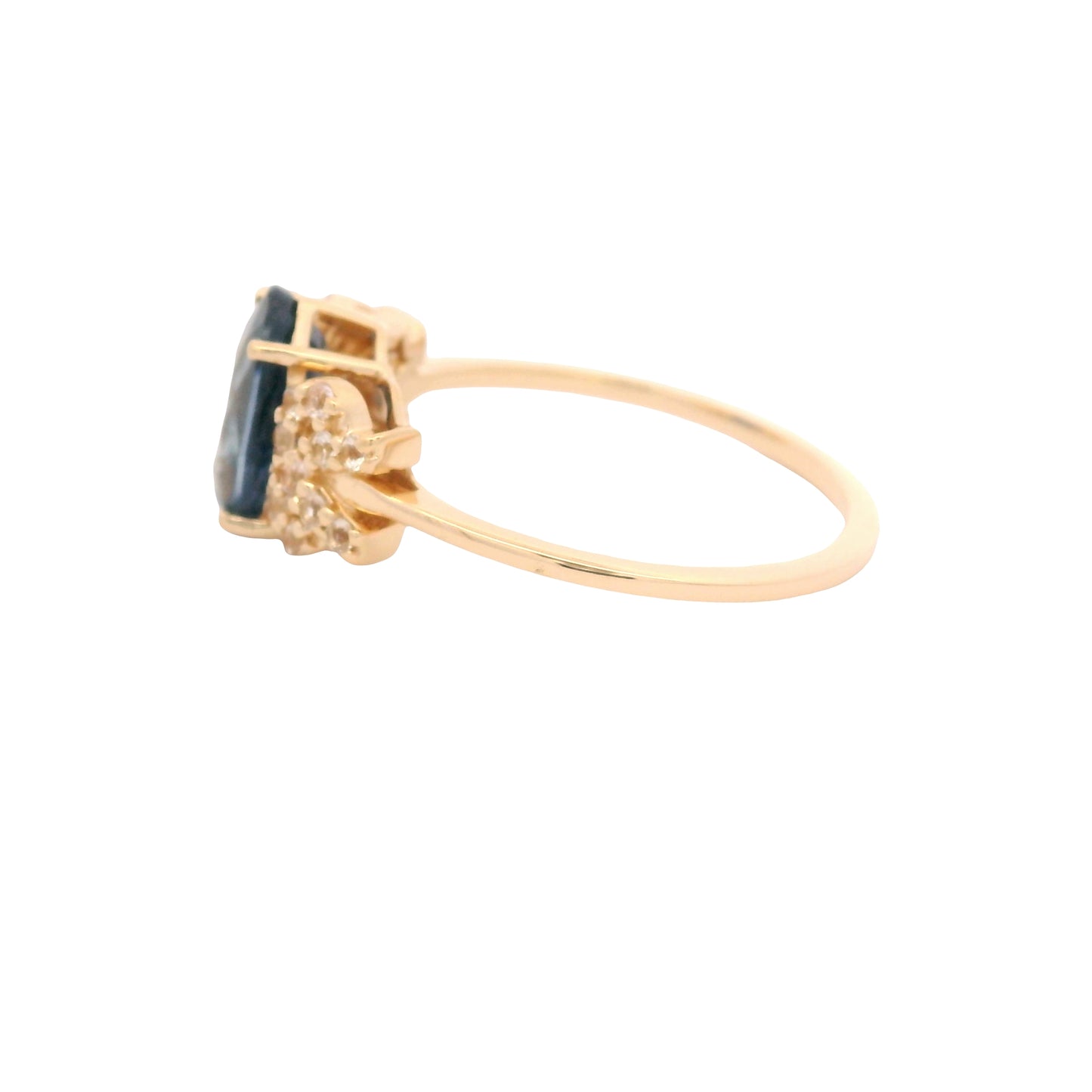 2.55 Ct Oval Sapphire 14K Gold Ring