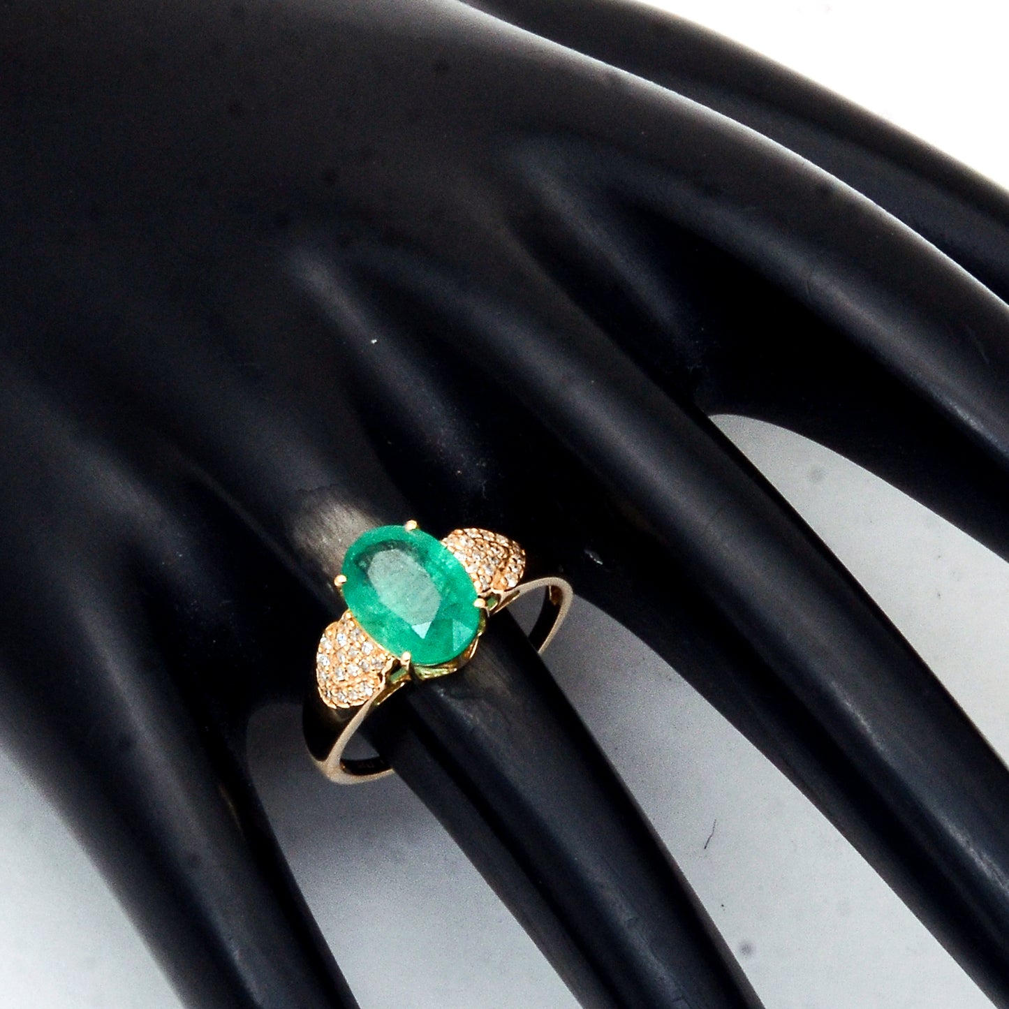 2.00 Ct Oval Mixed Cut Natural Emerald 14K Gold Ring