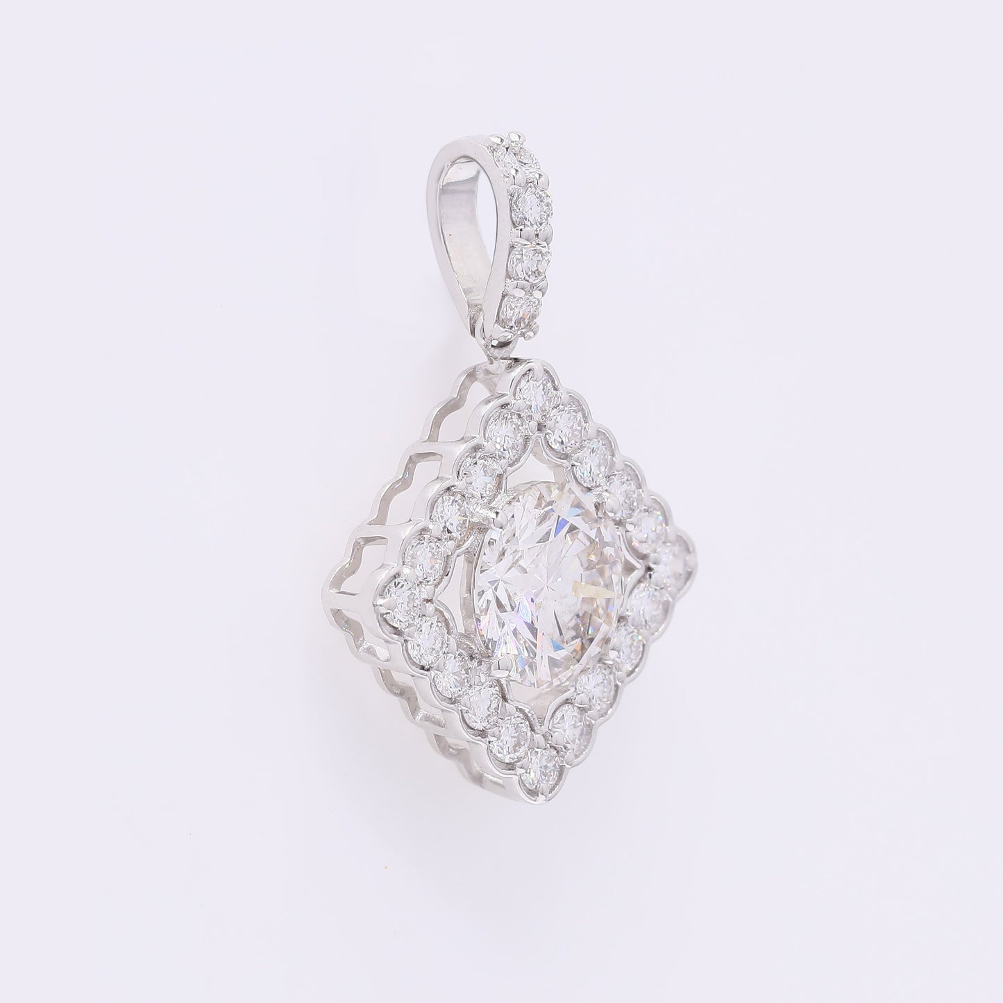 2.24 Carats Lab Grown Diamond 14K Gold Pendant