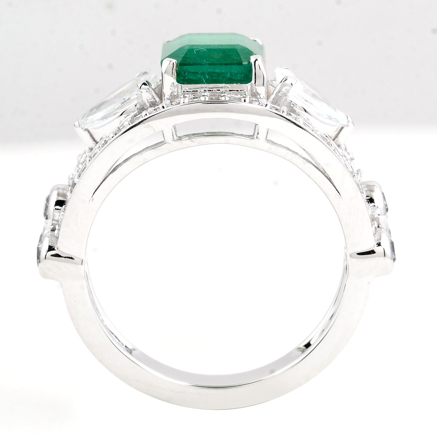 3.63 Carats Emerald 14K Gold Ring