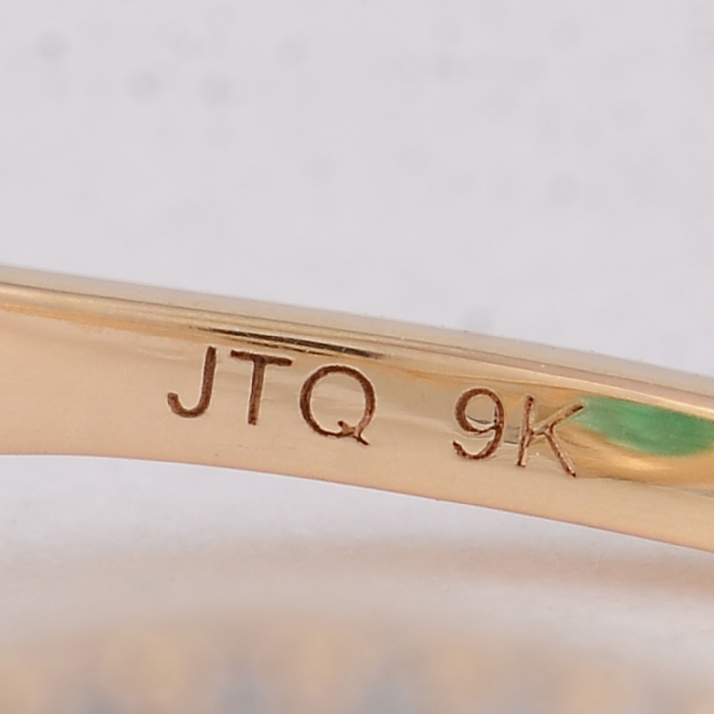 1.44 Ct Oval Emerald 9K Gold Ring