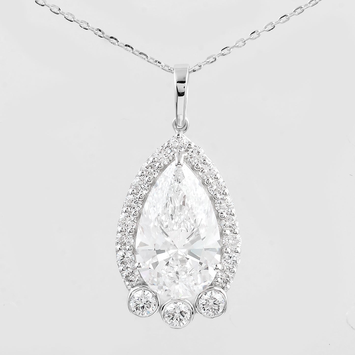 4.18 Carats Lab Grown Diamond 14K Gold Pendant