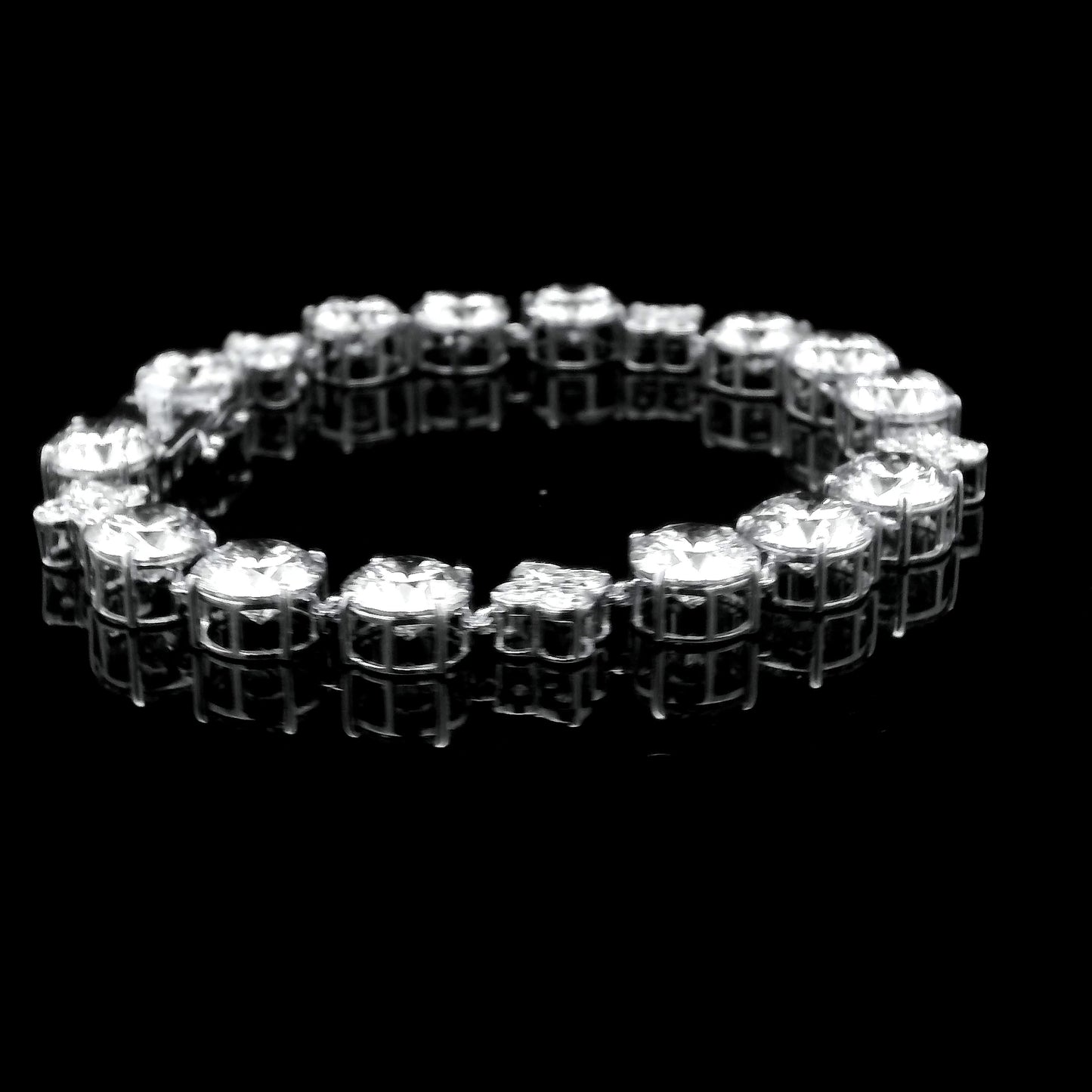26.58 Ct Round Lab Grown Diamond 14K Gold Bracelet