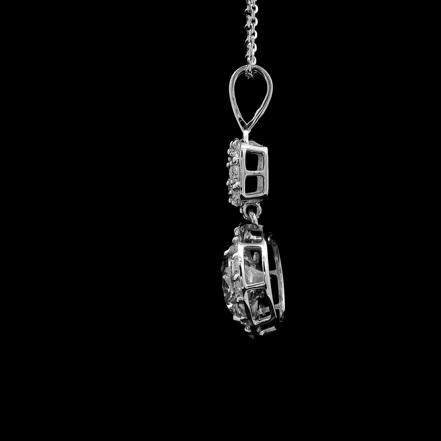 2.27 Carats Lab Grown Diamond 14K Gold Pendant
