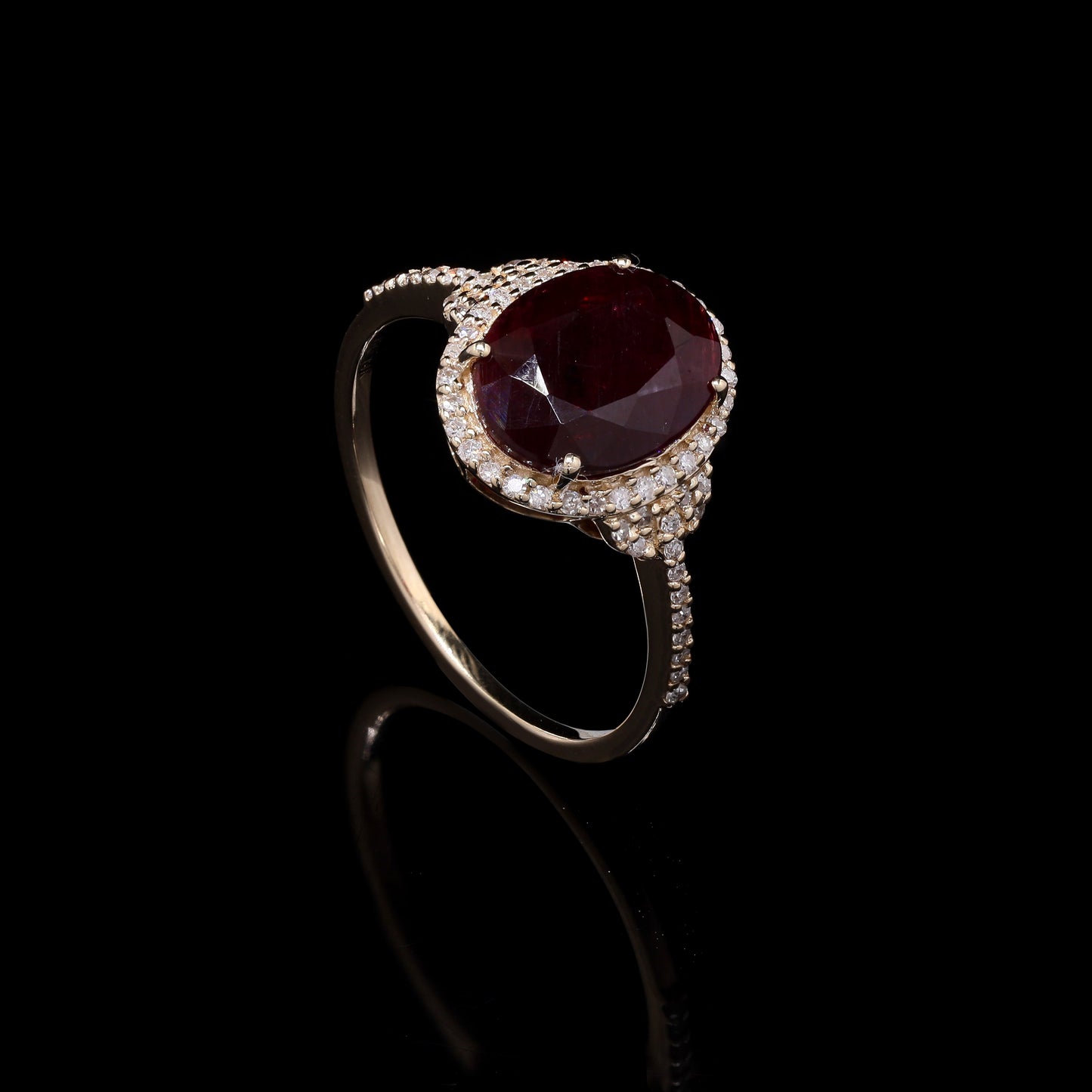 3.13 Ct Oval Mixed Cut Natural Corundum Ruby 14K Gold Ring