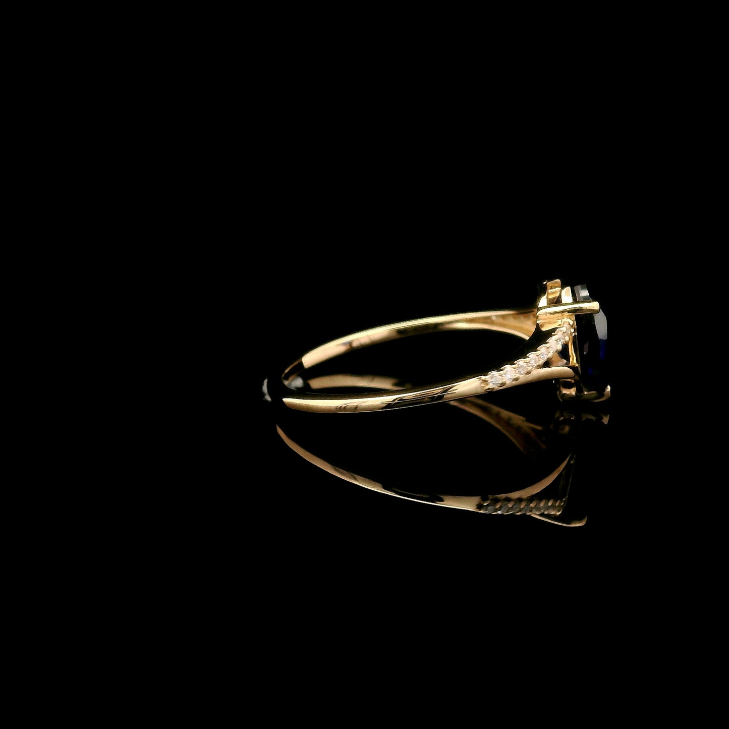 1.48 Ct Pear Mixed Cut Lab Grown Sapphire 14K Gold Ring