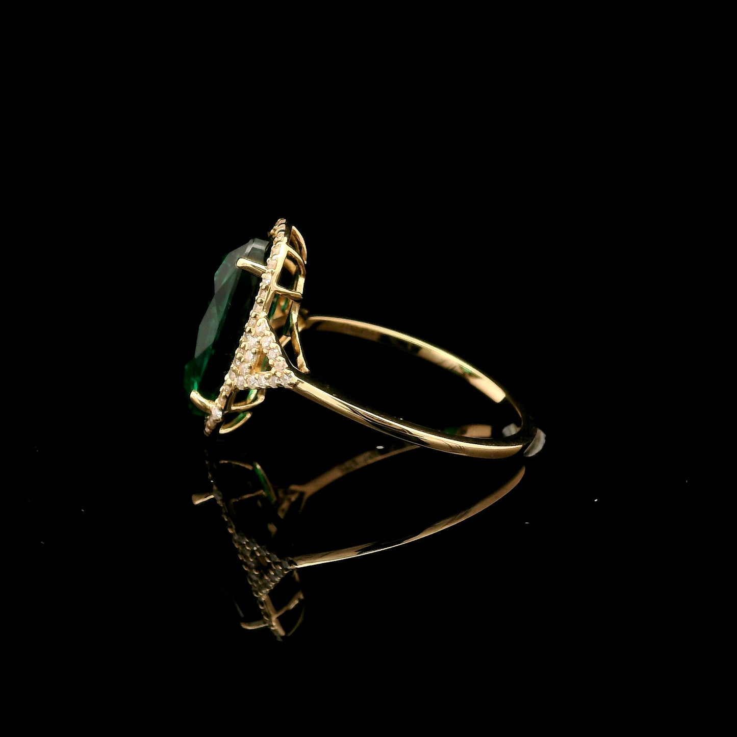 3.77 Ct Oval Mixed Cut Lab Grown Emerald 14K Gold Ring